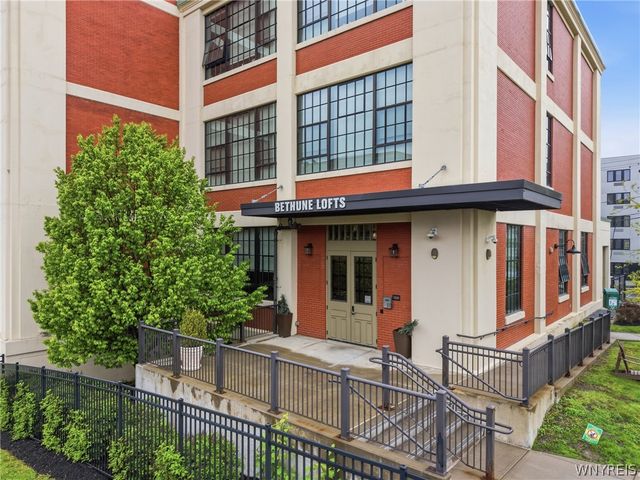 2917 Main St, Buffalo, NY 14214
