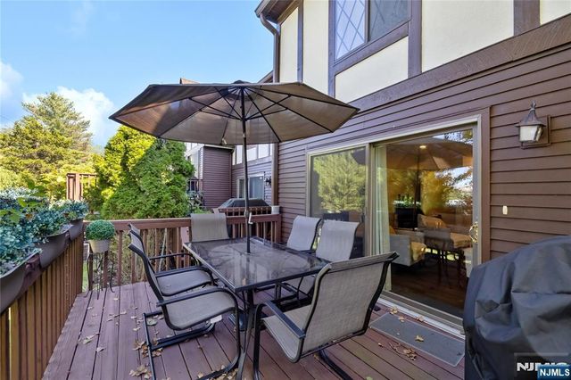 18 Holiday Court, River Vale, NJ 07675