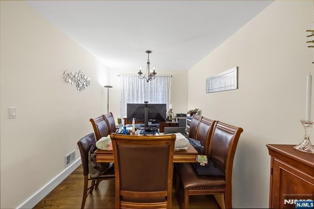 18 Holiday Court, River Vale, NJ 07675