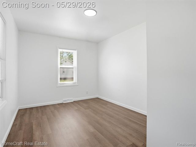 31245 Beverly Road, Romulus, MI 48174