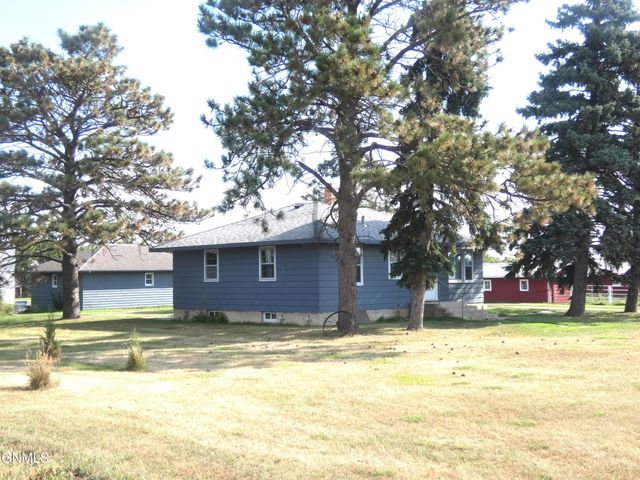 6622 11th Avenue SE, Hazelton, ND 58544 property photo