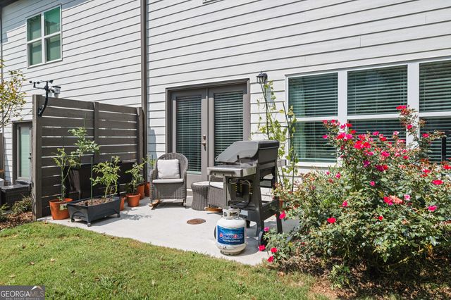 2893 Royal Heights Drive, Atlanta, GA 30318