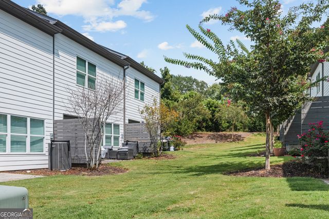 2893 Royal Heights Drive, Atlanta, GA 30318