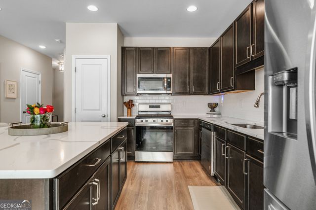 2893 Royal Heights Drive, Atlanta, GA 30318