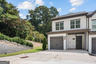 2893 Royal Heights Drive, Atlanta, GA 30318