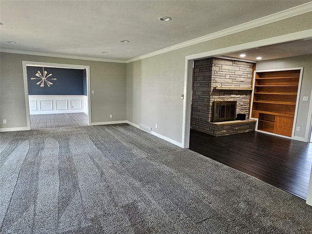 1212 Dubuque Road, Marion, IA 52302