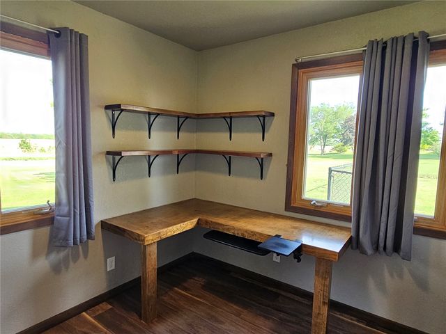 1212 Dubuque Road, Marion, IA 52302