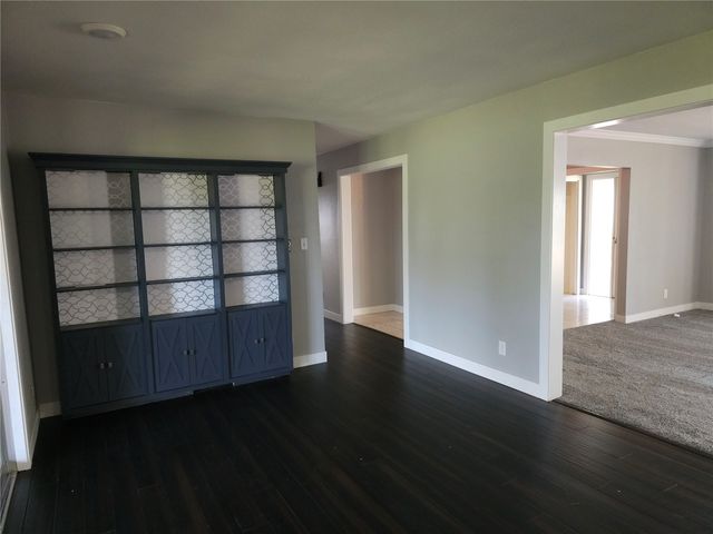 1212 Dubuque Road, Marion, IA 52302