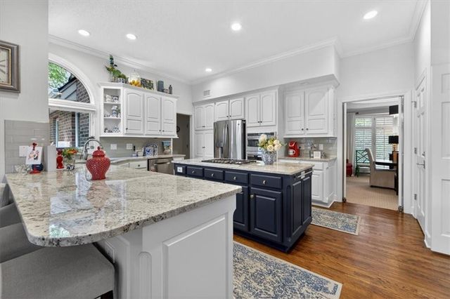 11329 W 121st Terrace, Overland Park, KS 66213