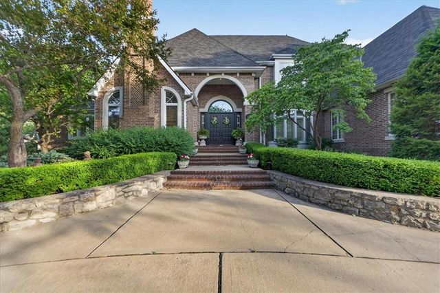 11329 W 121st Terrace, Overland Park, KS 66213