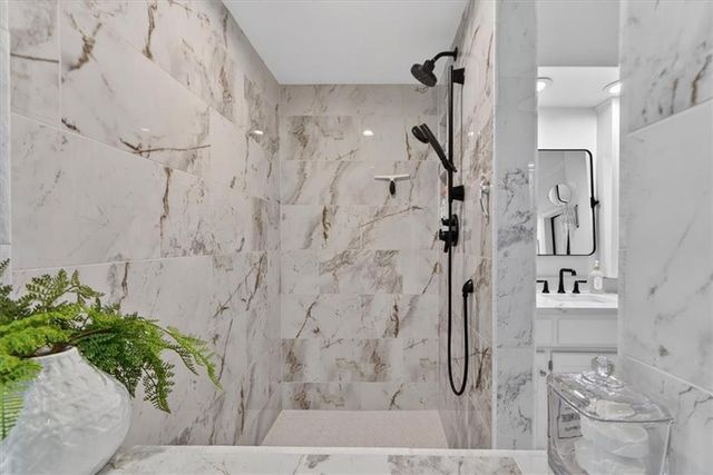 11329 W 121st Terrace, Overland Park, KS 66213