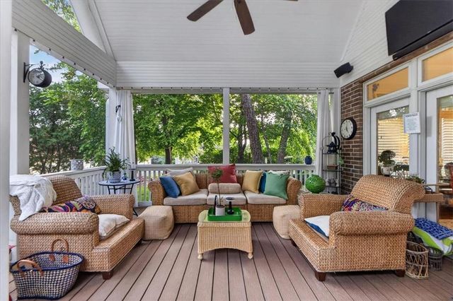 11329 W 121st Terrace, Overland Park, KS 66213