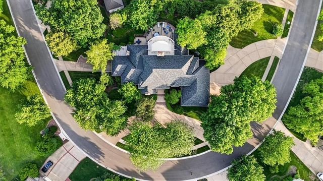 11329 W 121st Terrace, Overland Park, KS 66213