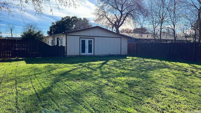 4567 Lark Ave, San Antonio, TX 78228