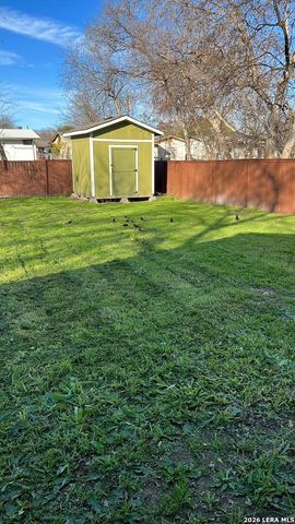 4567 Lark Ave, San Antonio, TX 78228