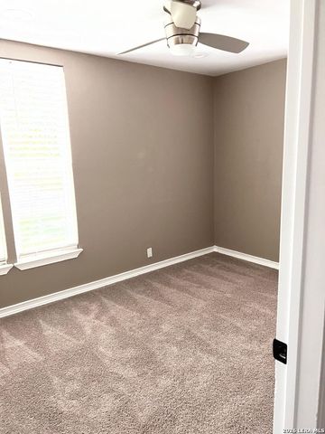 4567 Lark Ave, San Antonio, TX 78228