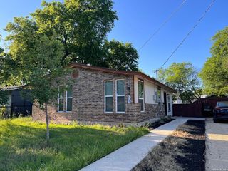 4567 Lark Ave, San Antonio, TX 78228