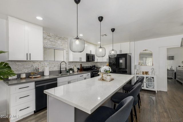 3144 W GARFIELD Street, Phoenix, AZ 85009