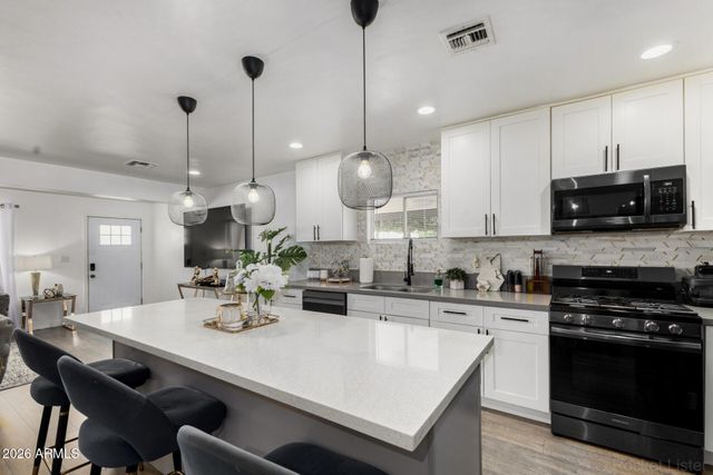 3144 W GARFIELD Street, Phoenix, AZ 85009