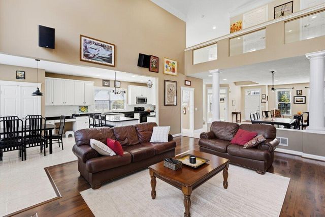 7166 Brooks Close, New Albany, OH 43054