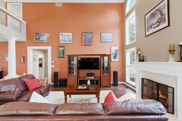 7166 Brooks Close, New Albany, OH 43054