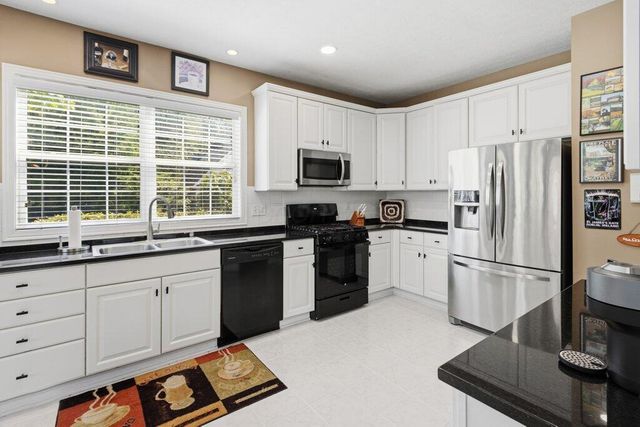 7166 Brooks Close, New Albany, OH 43054