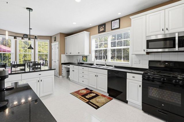 7166 Brooks Close, New Albany, OH 43054