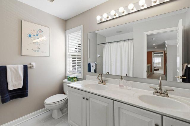 7166 Brooks Close, New Albany, OH 43054