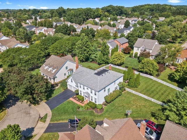 7166 Brooks Close, New Albany, OH 43054
