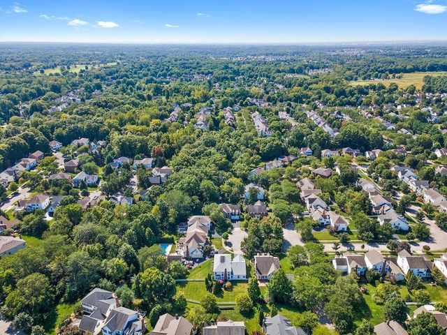 7166 Brooks Close, New Albany, OH 43054