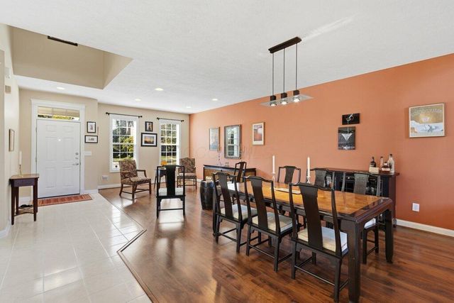7166 Brooks Close, New Albany, OH 43054