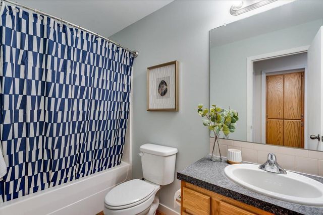 5027 N Osprey Cir, Wichita, KS 67219