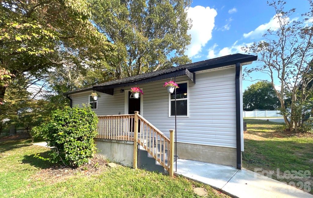 706 Hillside Street, Kannapolis, NC 28083