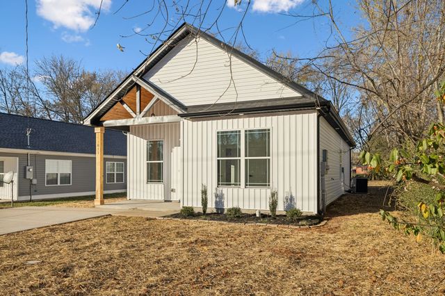 1511 Cheatham St, Springfield, TN 37172