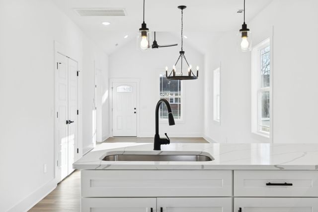 1511 Cheatham St, Springfield, TN 37172