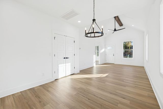 1511 Cheatham St, Springfield, TN 37172