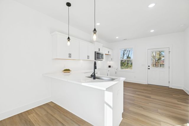 1511 Cheatham St, Springfield, TN 37172