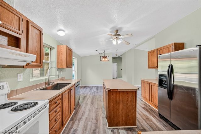 3160 East Navajo Boulevard, Pahrump, NV 89061