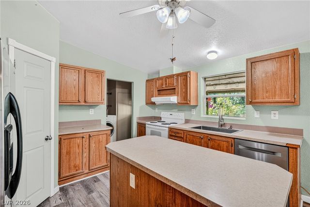 3160 East Navajo Boulevard, Pahrump, NV 89061