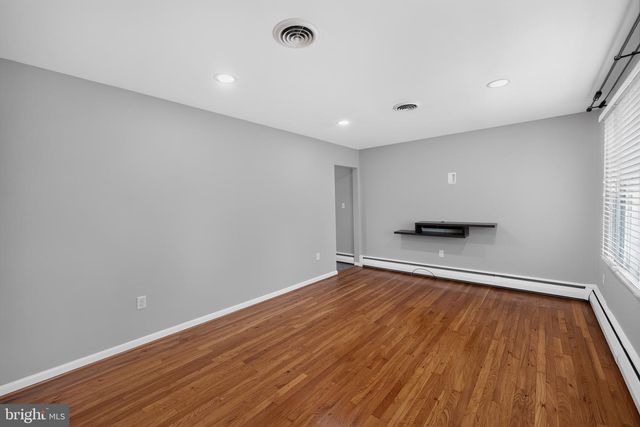 5829 WOODBINE RD, Woodbine, MD 21797