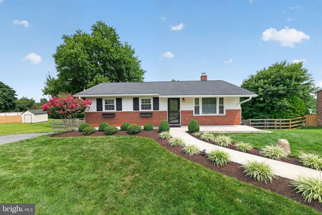5829 WOODBINE RD, Woodbine, MD 21797
