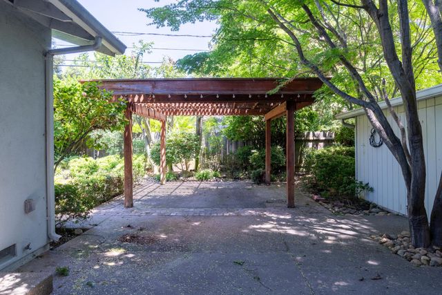 2521 Rutledge Way, Stockton, CA 95207