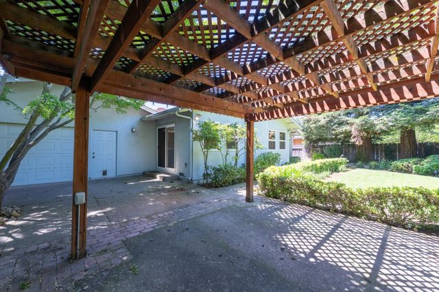 2521 Rutledge Way, Stockton, CA 95207