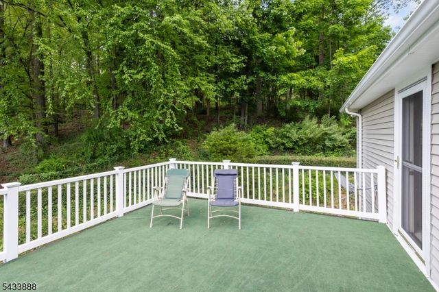 14 Parkwood Rd, Roxbury Twp., NJ 07876