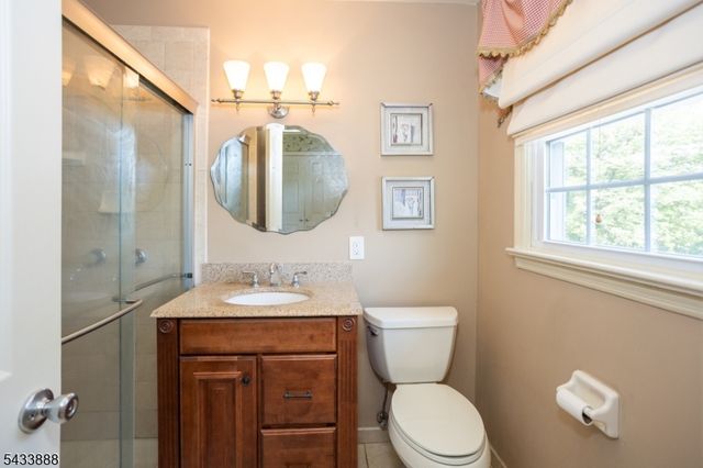 14 Parkwood Rd, Roxbury Twp., NJ 07876