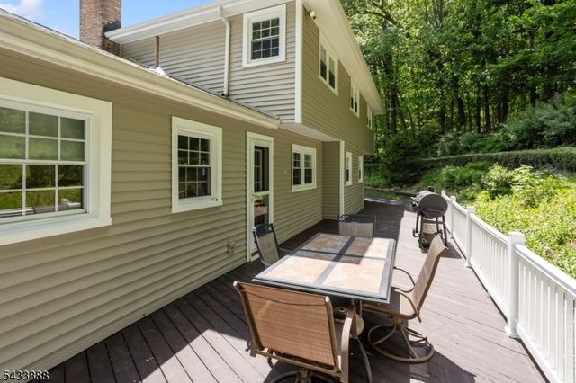 14 Parkwood Rd, Roxbury Twp., NJ 07876