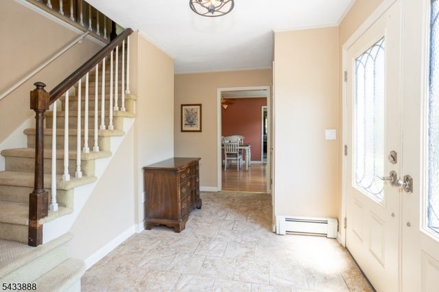 14 Parkwood Rd, Roxbury Twp., NJ 07876