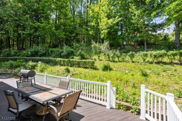 14 Parkwood Rd, Roxbury Twp., NJ 07876