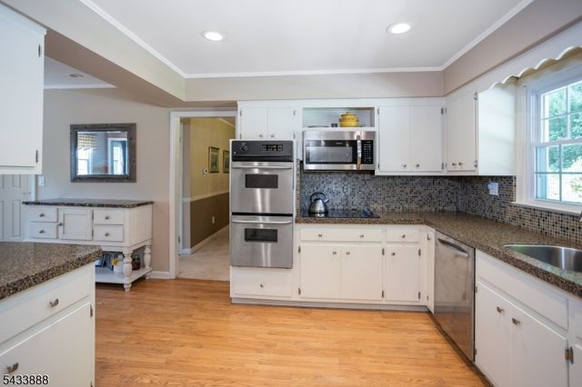 14 Parkwood Rd, Roxbury Twp., NJ 07876