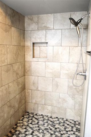 105 Lochwood Place, Yukon, OK 73099